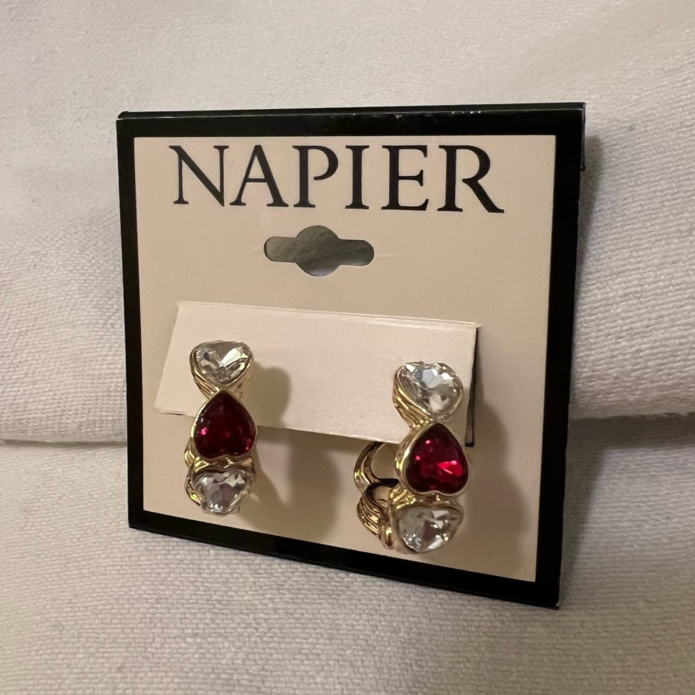 Napier Gold and Red Crystal Heart Earrings NWT - Picture 1 of 8